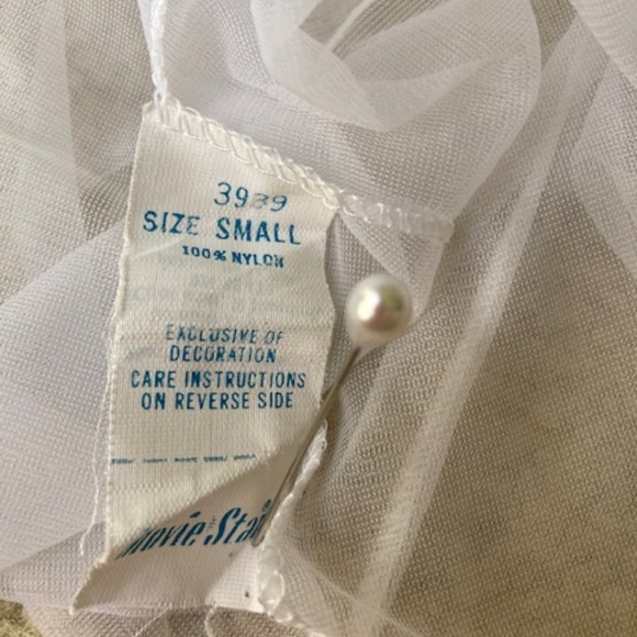 1980's Movie Star Nylon and Chiffon Peignoir Set - Picture 11 of 12